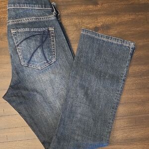 New York & Company Mid Rise Straight Leg Jeans, Dark Wash, Size 6P